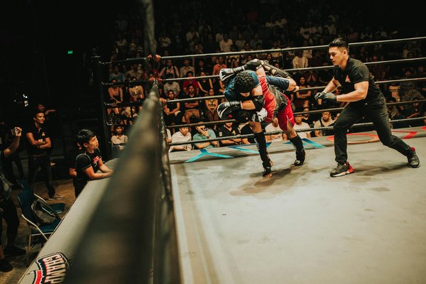 Voitures de sport : zoom sur les modèles poids léger